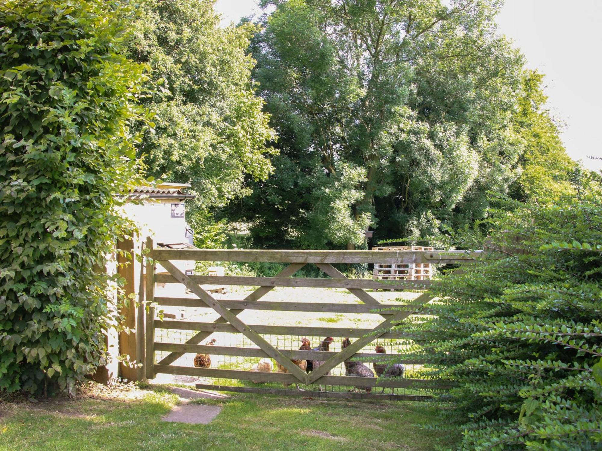 Foxholes Barn Villa Kidderminster Exterior photo